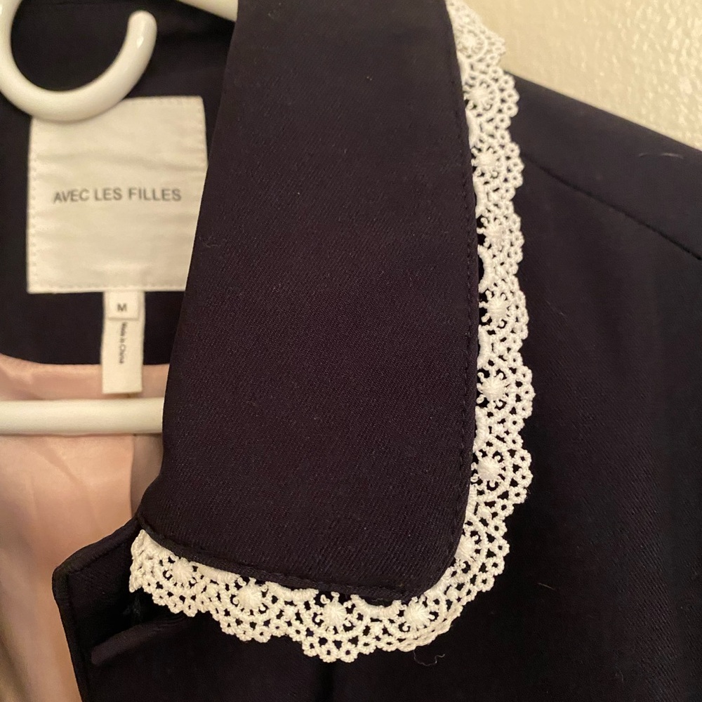 Avec Les Filles Navy Blue Jacket with White Lace Edging New with Tags - Picture 3 of 7